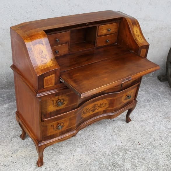 Secretaire a ribalta o ribaltina, stile Luigi XV