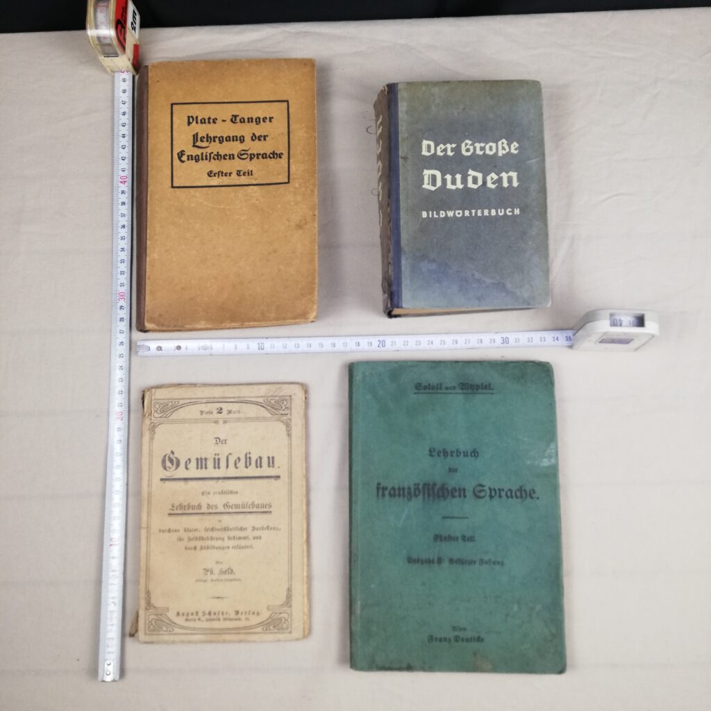 Lotto composto da 4 volumi originali in lingua tedesca (1910 - 1922)