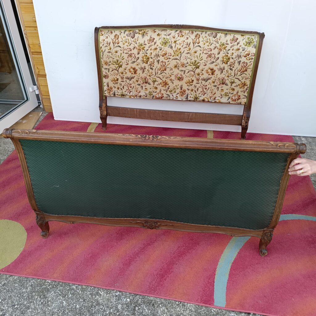 Letto una piazza e mezza, in legno stile classico