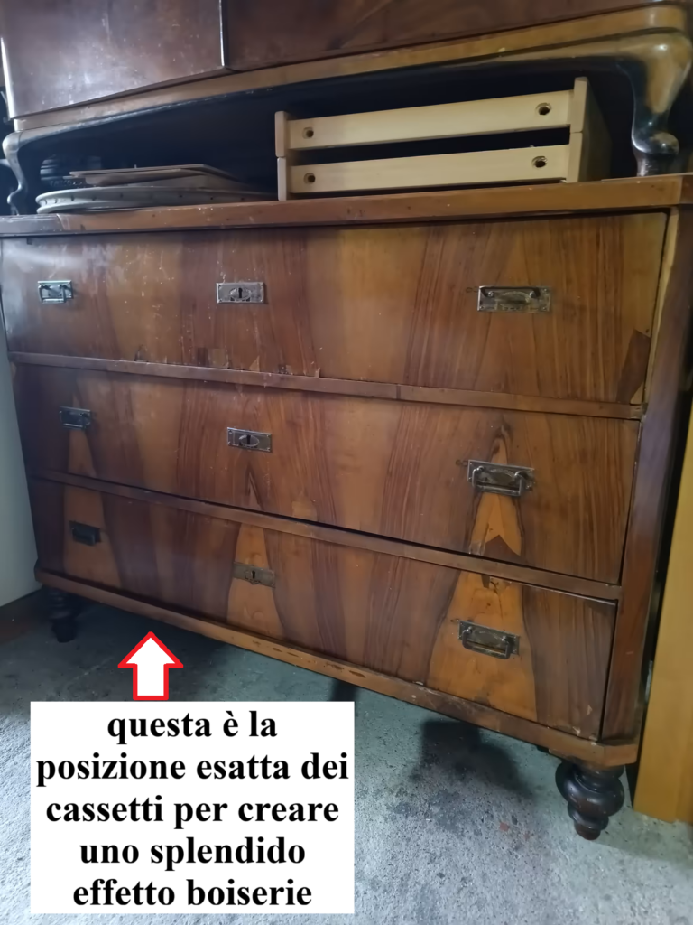 Antico comò, cassettiera, in legno in noce